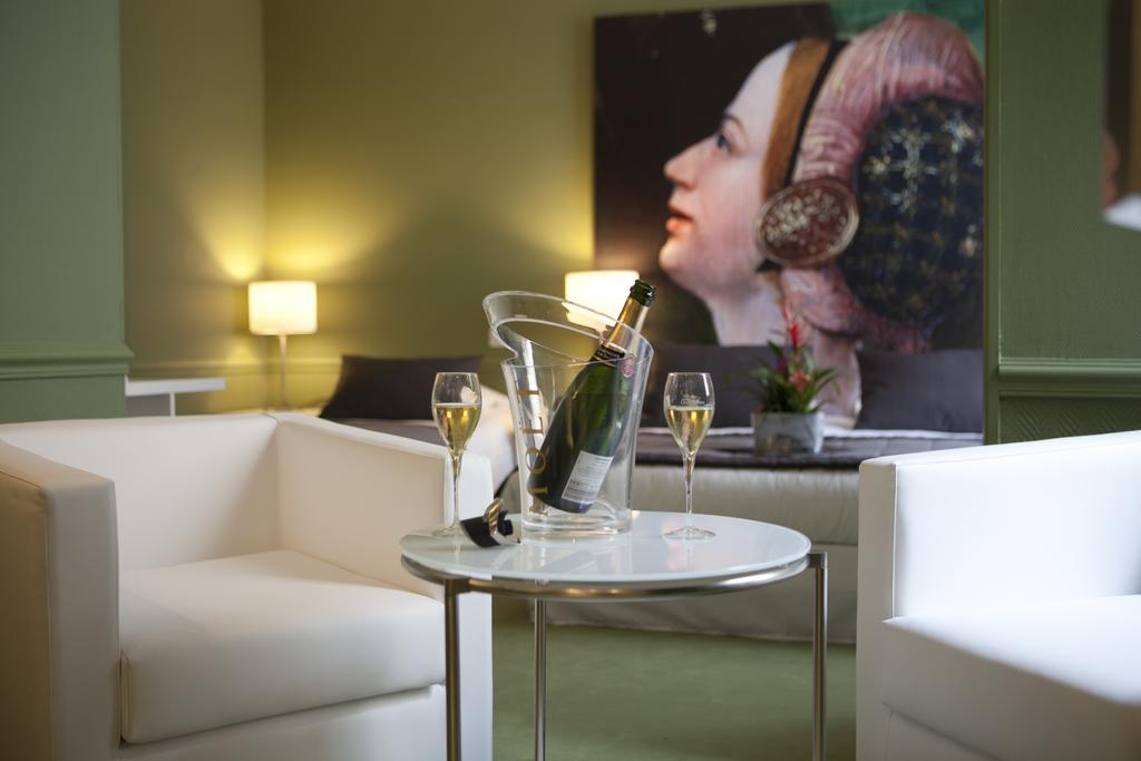 Hotel Cecyl Reims Centre Екстериор снимка