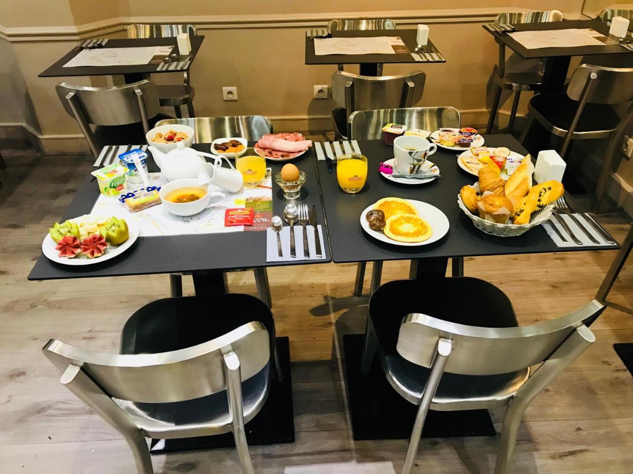 Hotel Cecyl Reims Centre Екстериор снимка