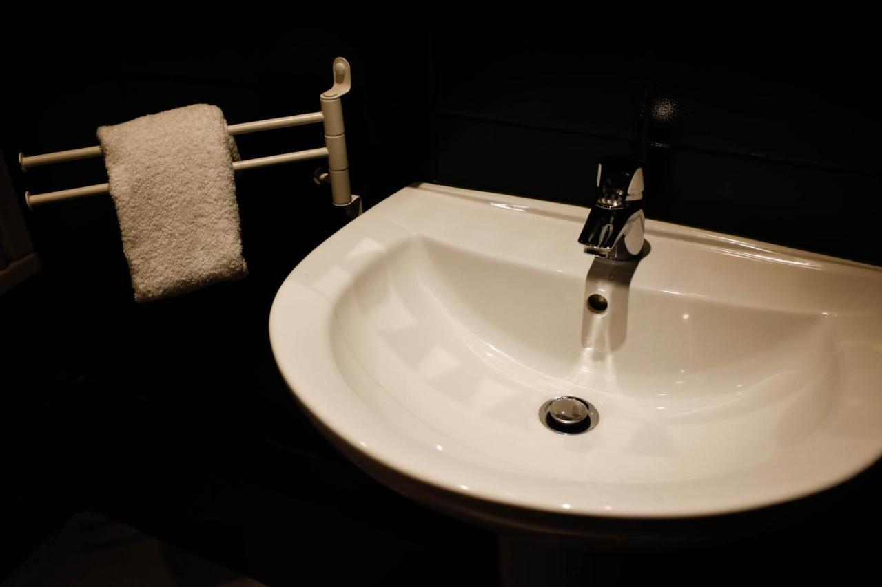 Hotel Cecyl Reims Centre Екстериор снимка